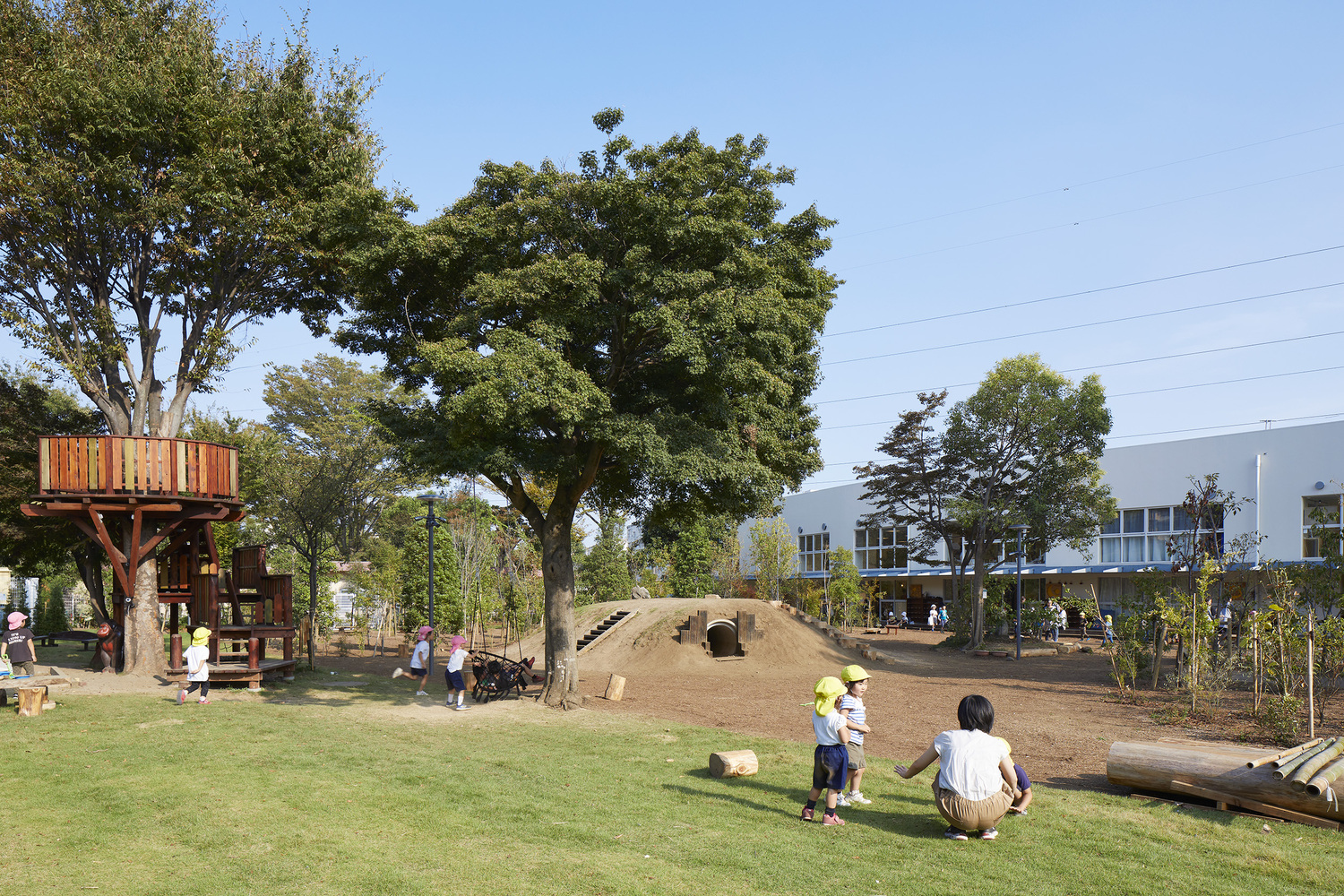 幼兒園室外環(huán)境設(shè)計要遵循哪些原則？